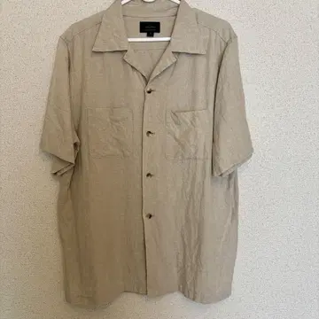 [ L ] [ 새상품급 ] 베이지 린넨 반팔 셔츠 린넨 소재