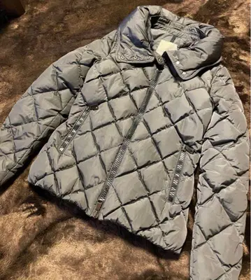 MONCLER 그레이 퀼팅 다운 자켓