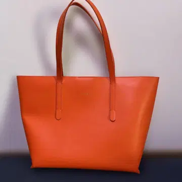 FURLA 토트백 지퍼 포함