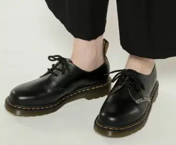 Y's x Dr. Martens 콜라보레이션 신발