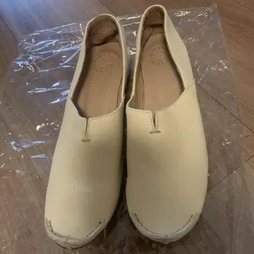 BUTTERO 플랫 펌프스 가죽 신발 36 1/2