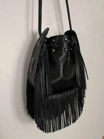 ZARA 천연 가죽 프린지 숄더백