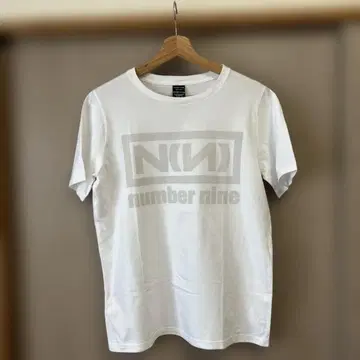 넘버나인 화이트 T셔츠