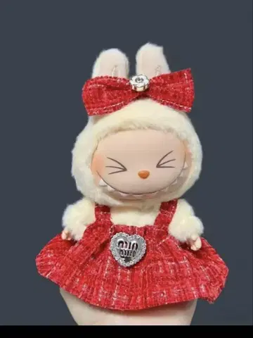 러브브의 빨간색 드레스 세트