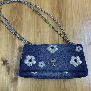 Marc Jacobs 데이지 데님 듀얼 체인 지갑