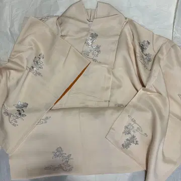 베이지 꽃무늬 자수 호몬기