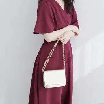 내추럴 꾸뛰르 플레어 소매 카슈쿨 원피스
