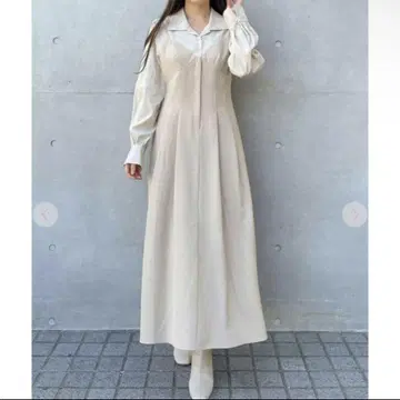 베이지 셔츠 원피스 긴팔 플레어