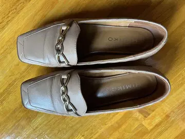 히미코 베이지 로퍼 체인 악센트 21.5cm