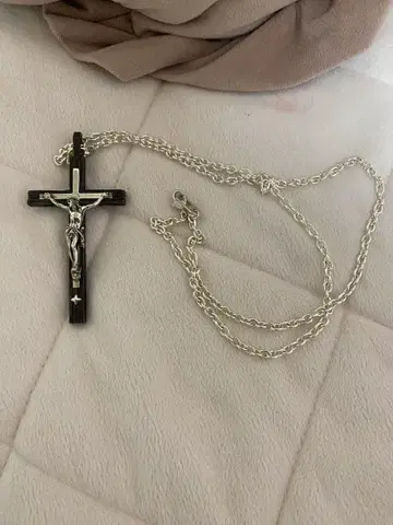 STRUM 스트럼 로자리오 목걸이 유목