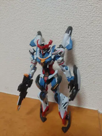 1/144 HG 지크아스 QuuuuuuX 완성 동시 300엔 할인