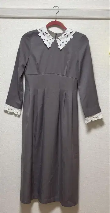 그레이 레이스 장식 옷깃 긴팔 원피스 PS 사이즈