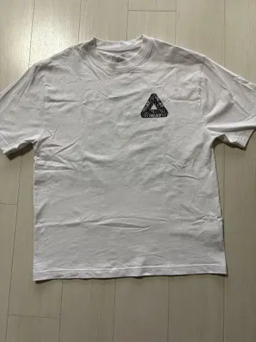 PALACE T셔츠 화이트