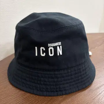 DSQUARED2 버킷 햇 icon
