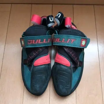 OCUN BULLIT 클라이밍 신발