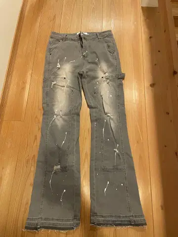 그레이 부츠컷 데님