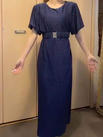 네이비 원피스 허리 벨트 포함 새틴 스타일업 한국 등 버튼