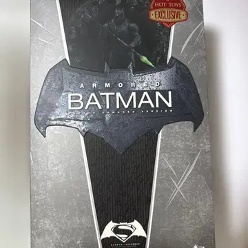 핫토이즈 아머드 배트맨 배틀 데미지 BvS 1/6 토이 사피 한정판