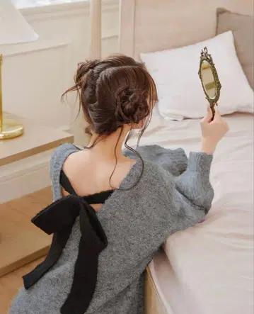 darich 빅 리본 백 오픈 니트탑 다리치 그레이
