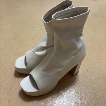 다이애나 부츠샌들