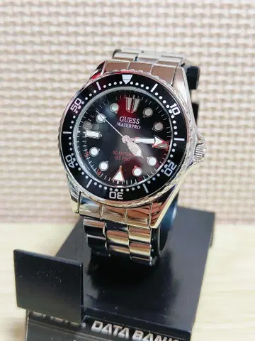 GUESS WATERPRO 아날로그 손목시계