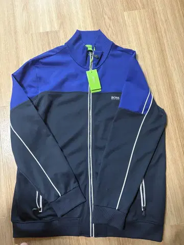 거의 미사용품 BOSS 앞 지퍼 후드티 (3XL)