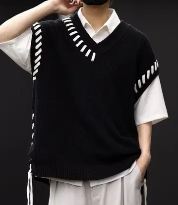 CLEL 핸드 스티치 사이드 레이스 니트 베스트