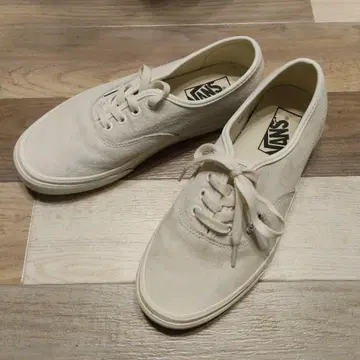 VANS 오센틱 스웨이드