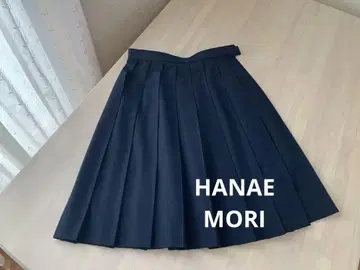 HANAEMORI 모리 하나에 네이비 컬러 플리츠 스커트 무릎 기장