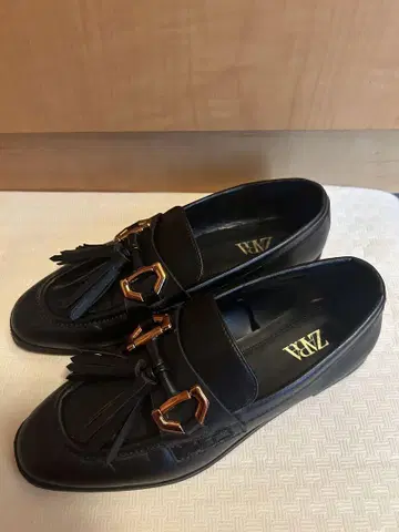ZARA 태슬 로퍼 BLACK