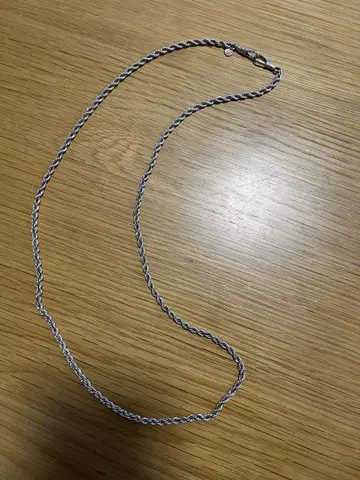 이어 트위스트 체인 목걸이