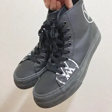 Armillary. 아미라리 하이컷 스니커즈 25cm
