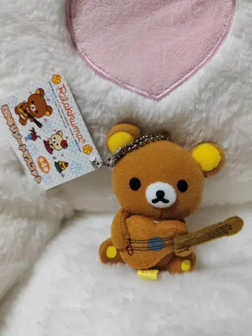 [리락쿠마] 기타 포함 스트랩 고유리조트 마스코트