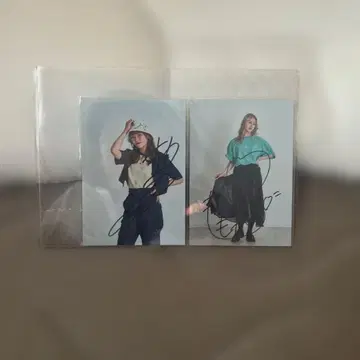 모모유즈 사인 포함 패션 포트레이트 2장 세트