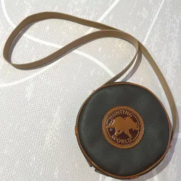 [ 가격 인하 중 ] 헌팅월드 숄더백