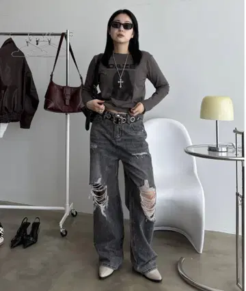 오로라 스톤 장식 데미지 빈티지 루즈 데님 팬츠