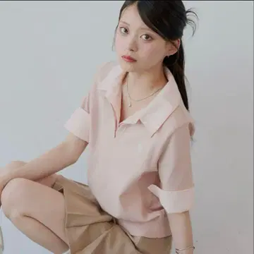 Chico 자수 장식 카라 부착 폴로 니트 Chico