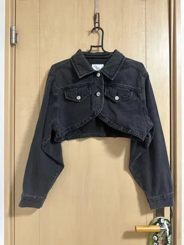 Hare 다크 그레이 크롭 데님 자켓