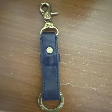 네이비 가죽 키링 골드 금장 장식