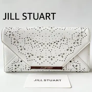 새상품 질스튜어트 JILLSTUART 크로셰 플랩 장지갑 화이트