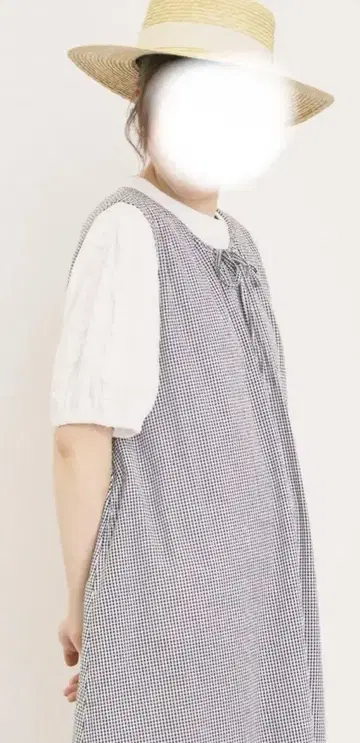 새상품 사만사 모스모스 소매 세로 프릴 T셔츠 오프