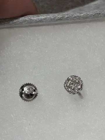 AVALANCHE 귀걸이 다이아몬드 6mm 화이트 골드