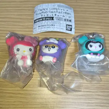 TWICE LOVELYZ x SANRIO 마스코트 참