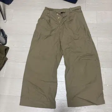 카키 와이드 팬츠 프론트 버튼