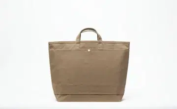 This is a Base Tote M 코요테