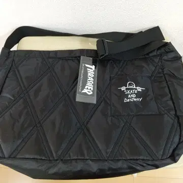새상품 트레셔 THRASHER 나일론 퀼팅 경량 숄더