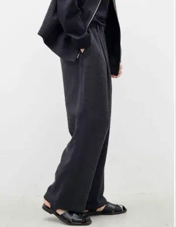 LIDNM LIGHT TWEED EASY TROUSERS M 사이즈
