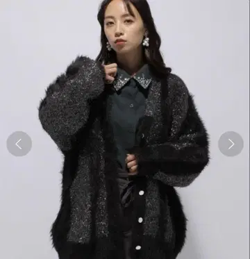 라메 하이 톤 샤기 V넥 가디건 HARE