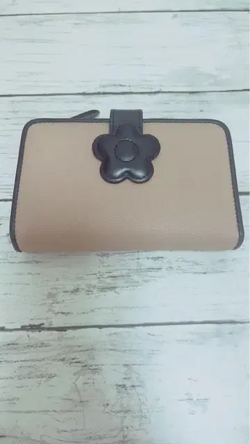 MARY QUANT 마리콴트 접이식 지갑