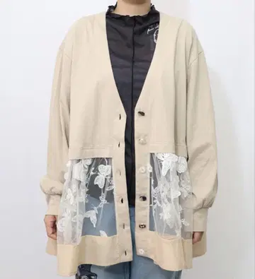 이즈스칼라 552274: 나비 패턴 튤 절개 가디건